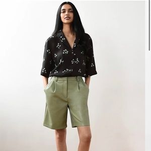 NWT Aritzia Wilfred Button Down Shirt